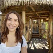 Médica de 30 años entusiasta y motivada! dicto clases y talleres de enfermedades generales y específicas para pacientes recién diagnosticados o que tienen dudas sobre sus tratamientos ! Además doy clases de español, tango como baile terapéutico, yoga y fi